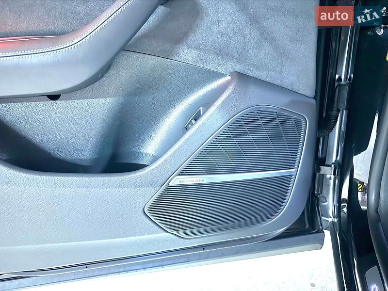 Позашляховик / Кросовер Audi SQ8 2023 в Дніпрі