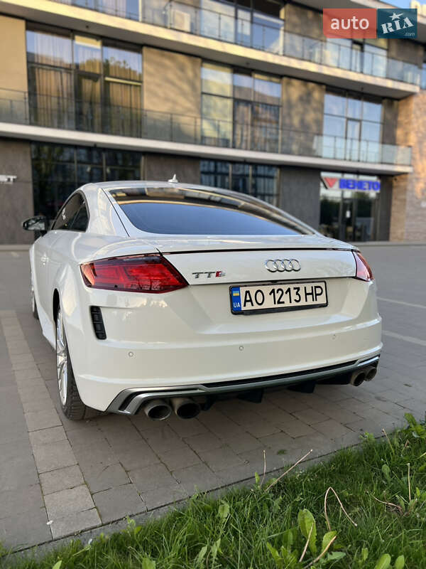 Купе Audi TT S 2016 в Ужгороде