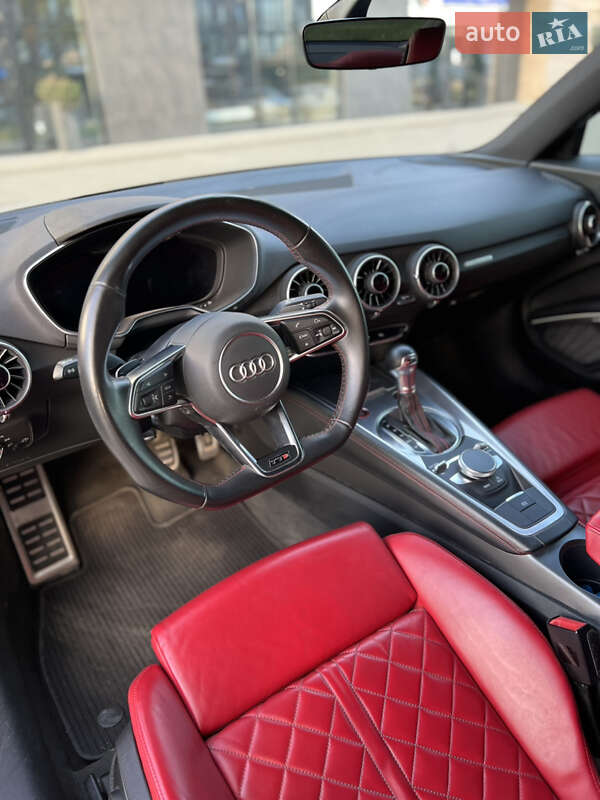 Купе Audi TT S 2016 в Ужгороде