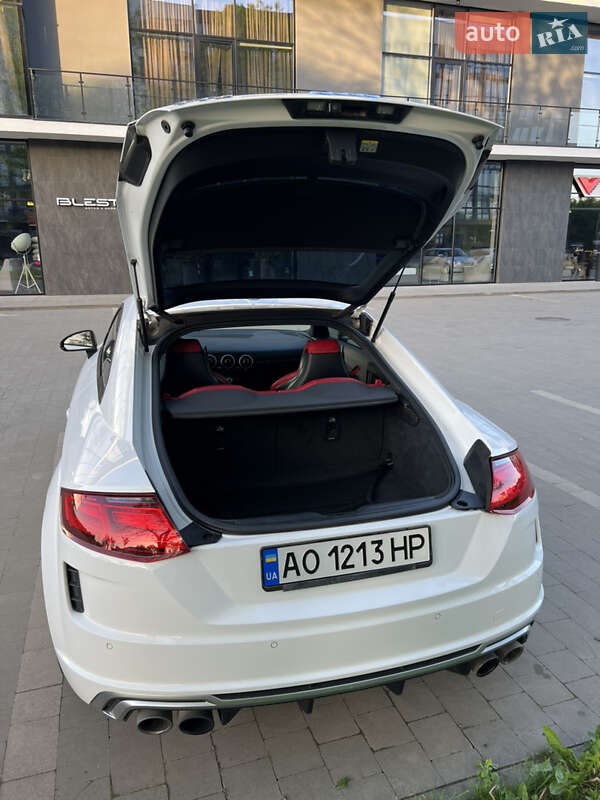 Купе Audi TT S 2016 в Ужгороде