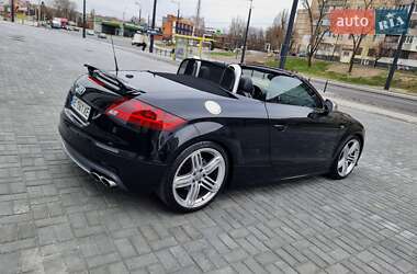 Купе Audi TT S 2012 в 