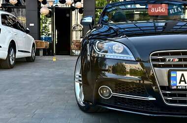 Купе Audi TT S 2012 в 