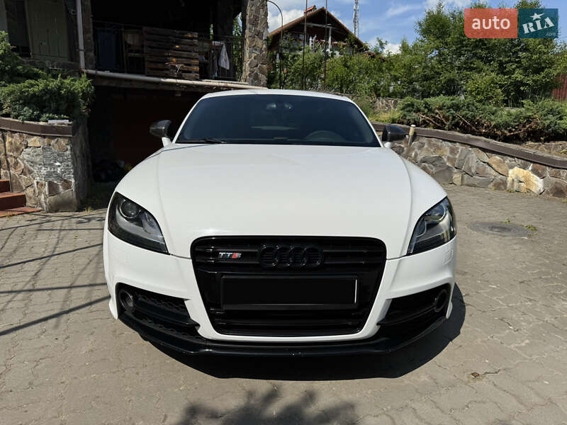Купе Audi TT S 2011 в 