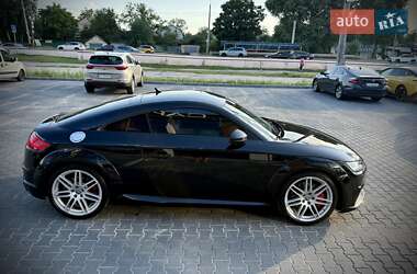 Купе Audi TT S 2015 в 