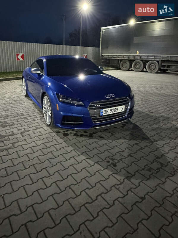 Купе Audi TT S 2016 в Кременце
