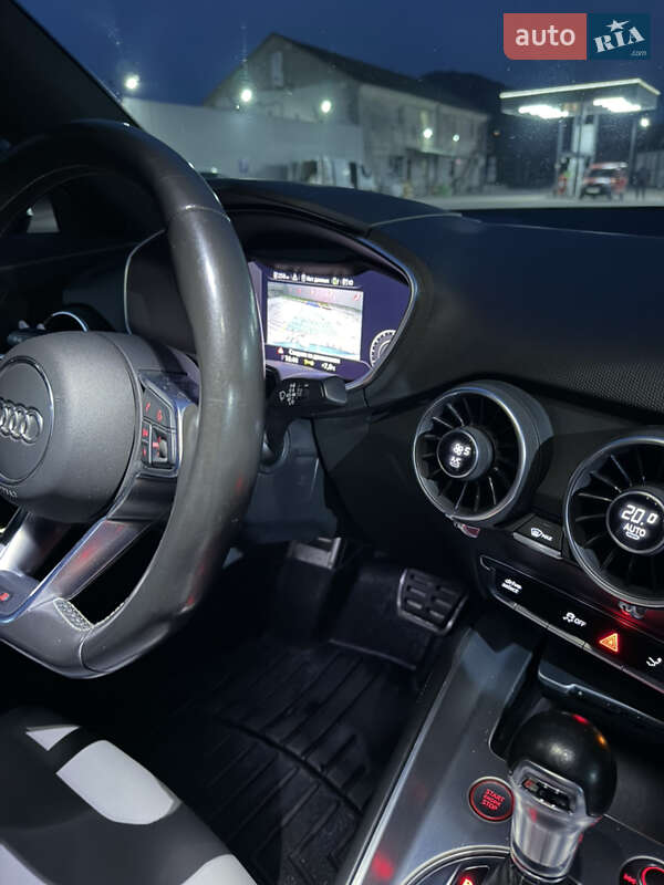 Купе Audi TT S 2016 в Кременце