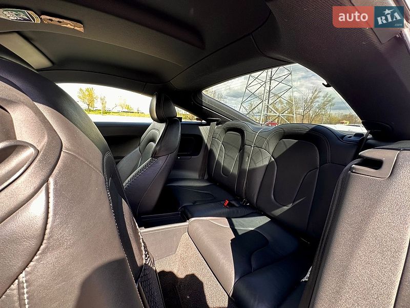 Купе Audi TT S 2012 в Киеве