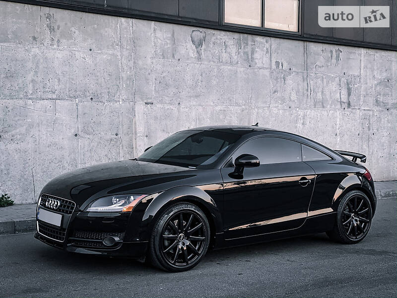 Купе Audi TT 2010 в 
