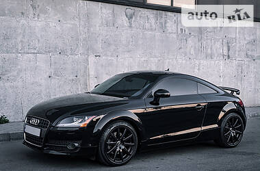Купе Audi TT 2010 в 