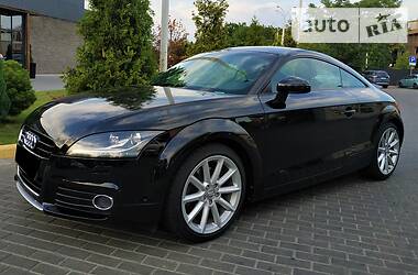 Купе Audi TT 2011 в 
