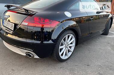 Купе Audi TT 2011 в 