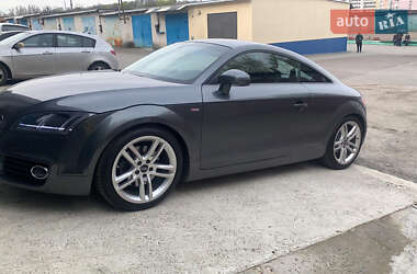 Купе Audi TT 2010 в 