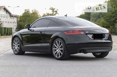 Купе Audi TT 2010 в 