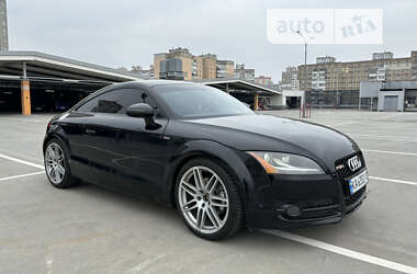 Купе Audi TT 2008 в 