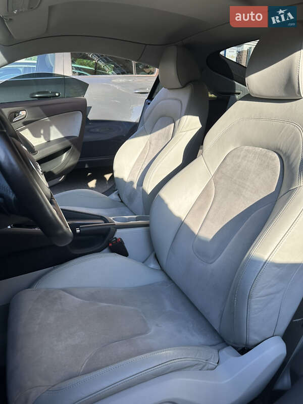 Купе Audi TT 2012 в Киеве