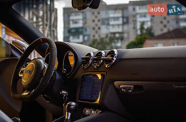 Купе Audi TT 2011 в Вышгороде