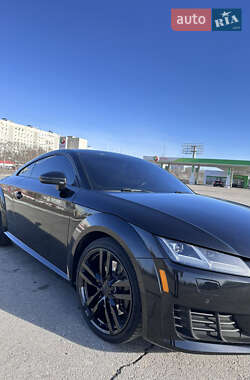 Купе Audi TT 2015 в 