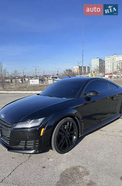 Купе Audi TT 2015 в 