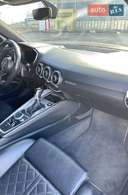 Купе Audi TT 2015 в 