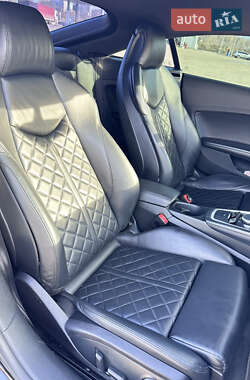 Купе Audi TT 2015 в 