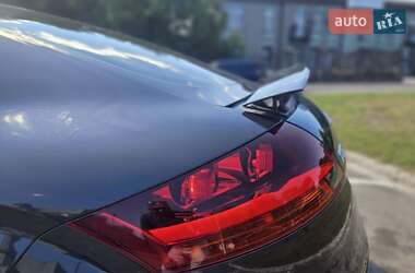 Купе Audi TT 2011 в 