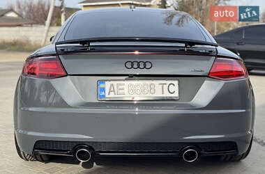 Купе Audi TT 2016 в 