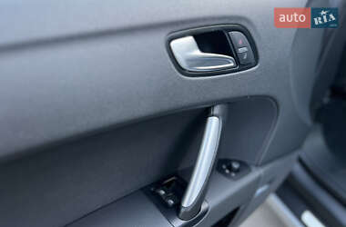 Купе Audi TT 2009 в 