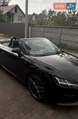 Родстер Audi TT 2015 в 