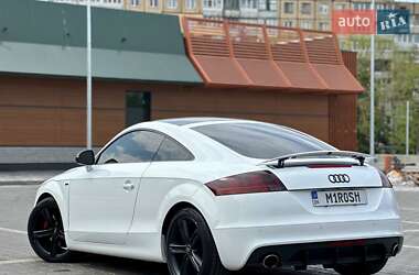 Купе Audi TT 2011 в 