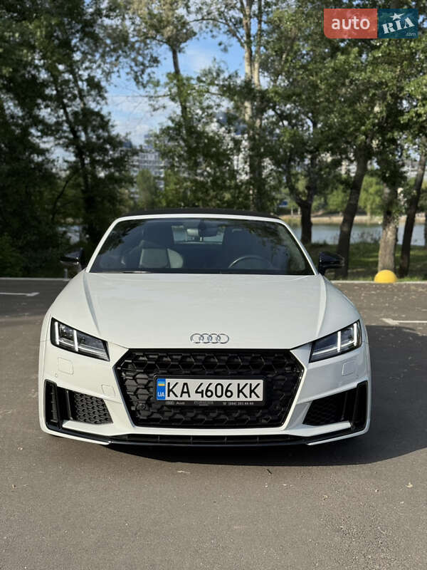 Родстер Audi TT 2018 в 