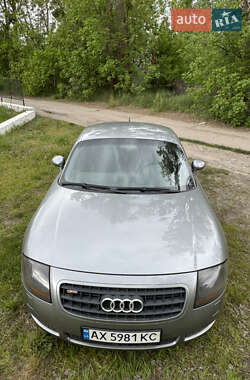 Купе Audi TT 2006 в 