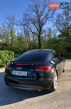 Купе Audi TT 2010 в 