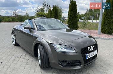 Родстер Audi TT 2010 в 