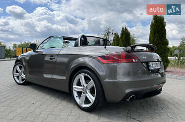 Родстер Audi TT 2010 в 