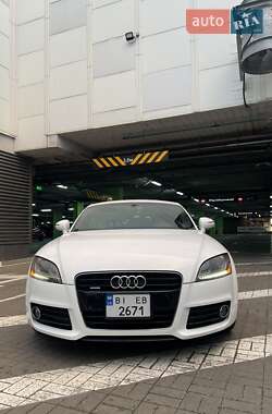 Купе Audi TT 2011 в 