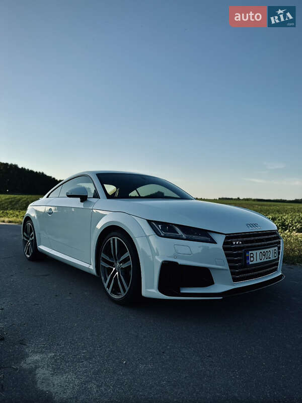 Купе Audi TT 2016 в Лубнах