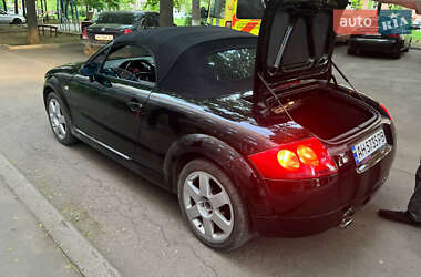 Родстер Audi TT 2001 в 