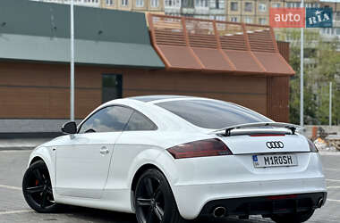 Купе Audi TT 2011 в 
