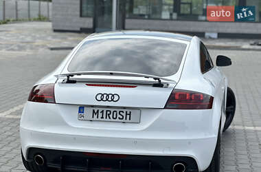 Купе Audi TT 2011 в 