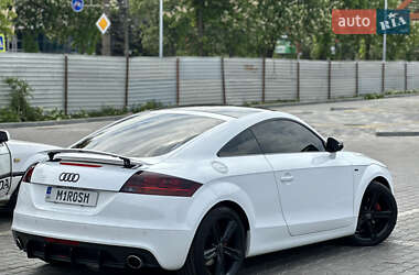 Купе Audi TT 2011 в 