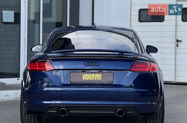 Купе Audi TT 2015 в 