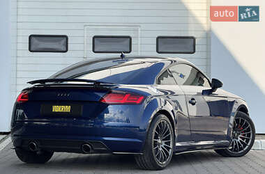 Купе Audi TT 2015 в 