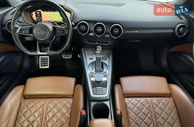Купе Audi TT 2015 в 