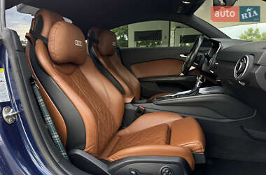 Купе Audi TT 2015 в 