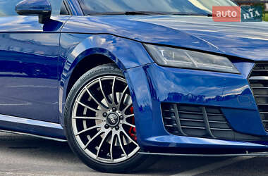 Купе Audi TT 2015 в 