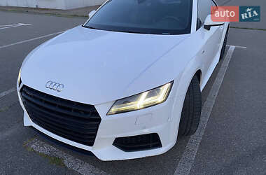 Купе Audi TT 2015 в 