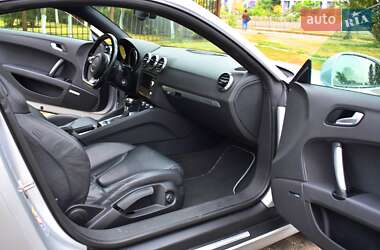 Купе Audi TT 2009 в 