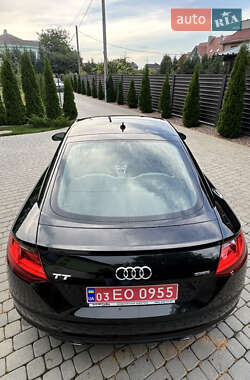 Купе Audi TT 2015 в 