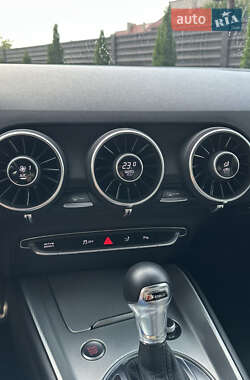 Купе Audi TT 2015 в 