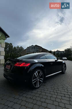 Купе Audi TT 2015 в 